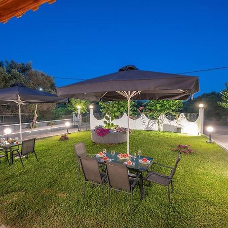 Afroditi Holiday Home - Blue Apartment Svoronata Extérieur photo