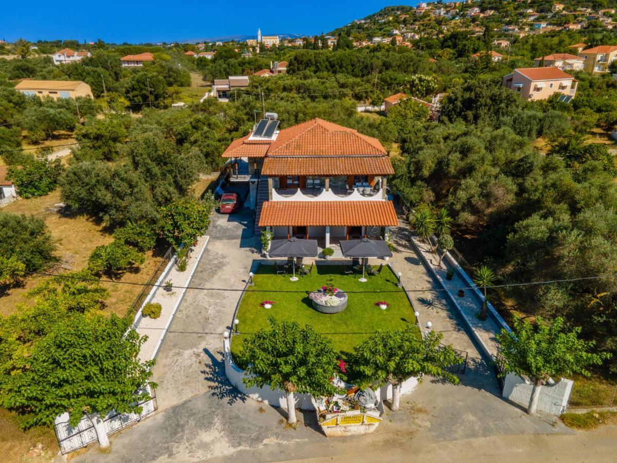 Afroditi Holiday Home - Blue Apartment Svoronata Extérieur photo